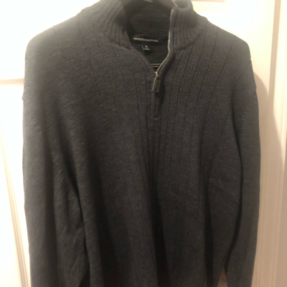 Men’s Tricot St Raphael Black Sweater Soft XL